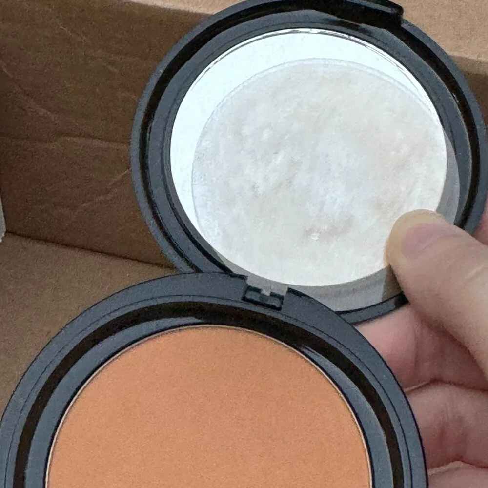 OSP Cosmetics Oil Free Pressed Powder in Matte Terracotta
